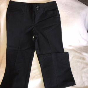 Black Ann Taylor signature 6 wide bottom